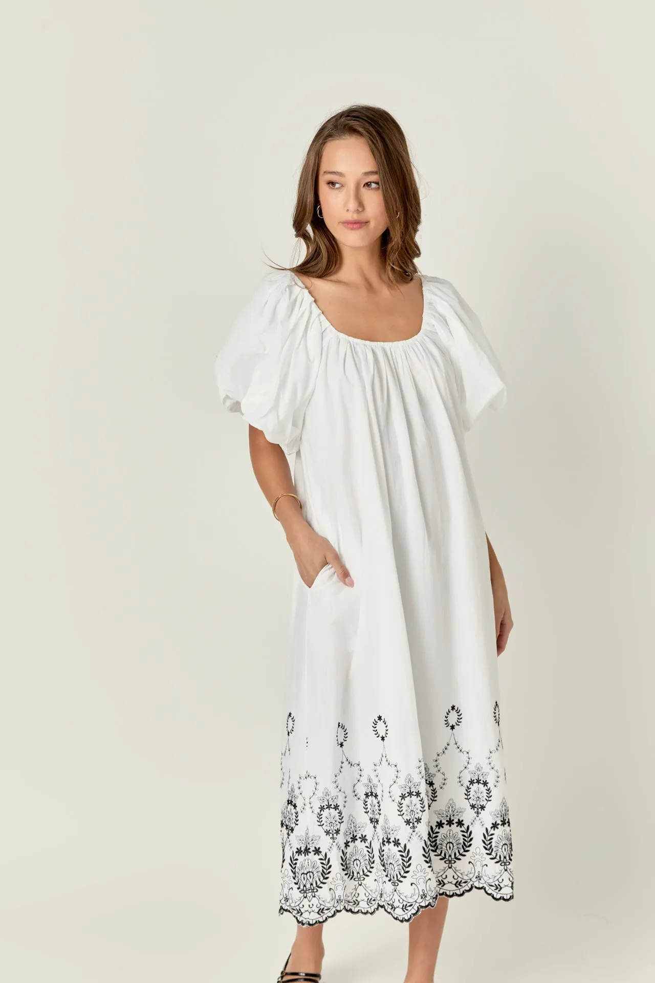 Embroidery Balloon Sleeve Midi Dress