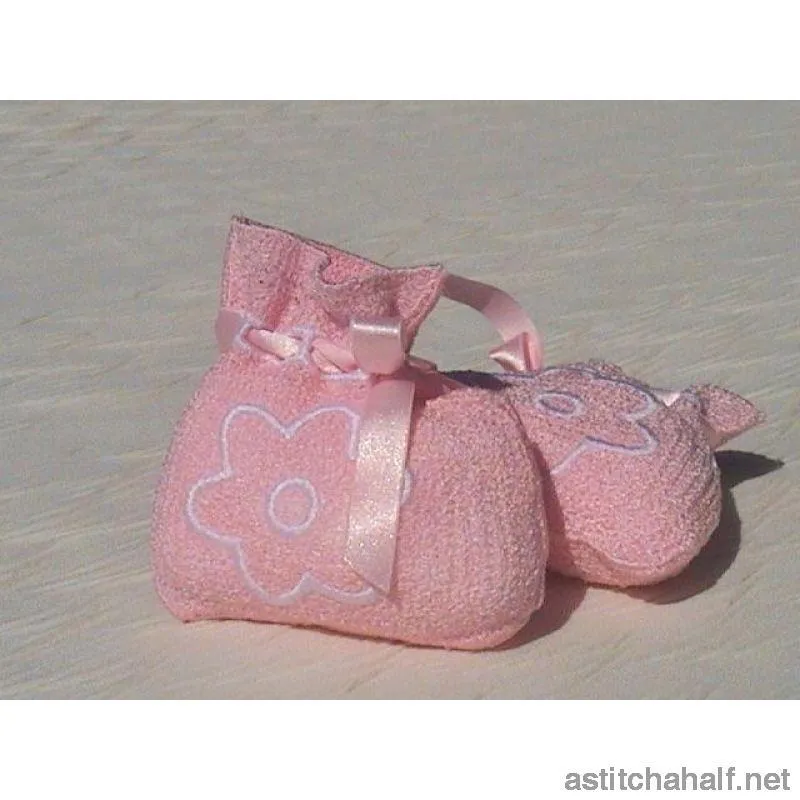 Freestanding Lace Baby Booties