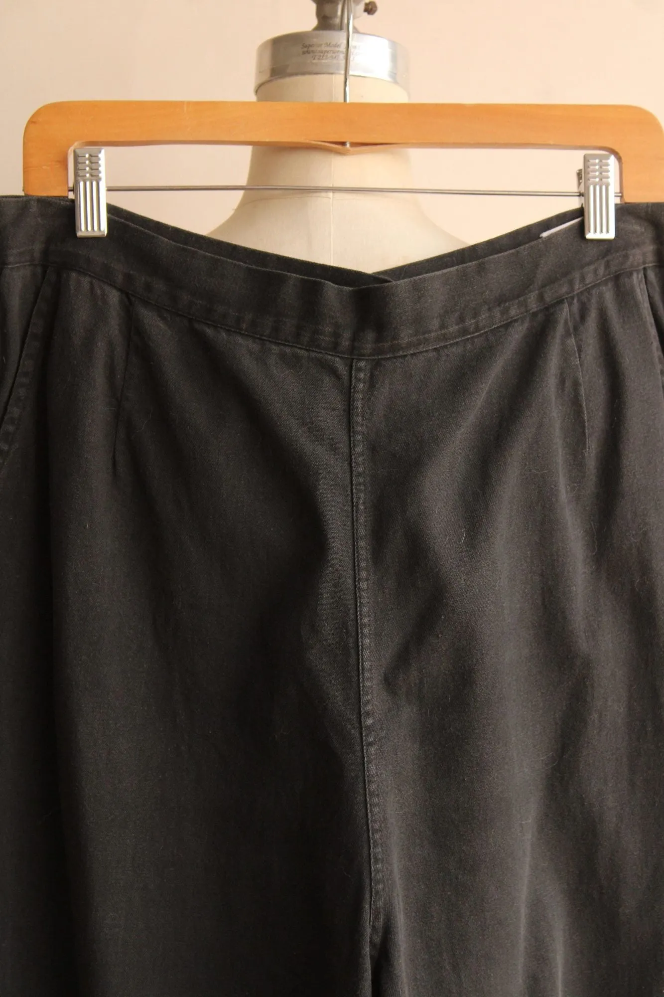 Vintage 1950s Volup Size Alfred Paquette Black Capri Pants