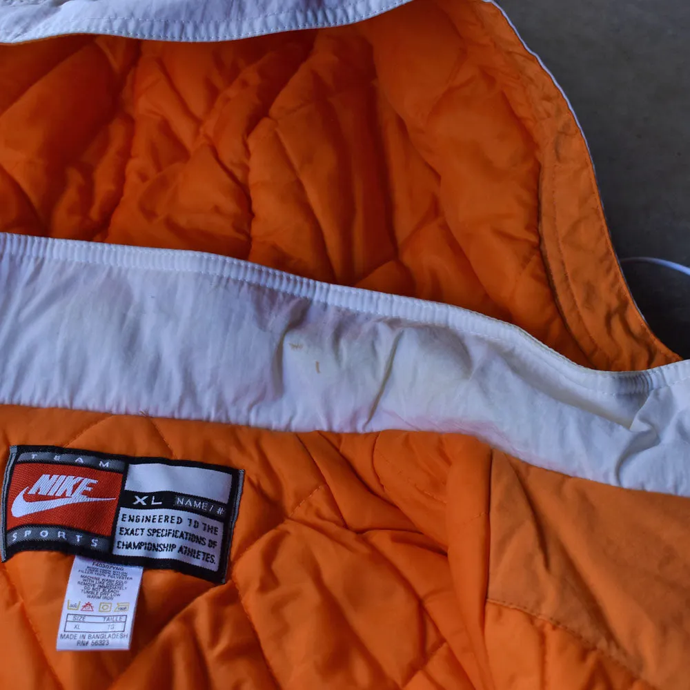 Y2K NIKE “Tennessee Volunteers” 中綿入り ナイロンジャケット 240119