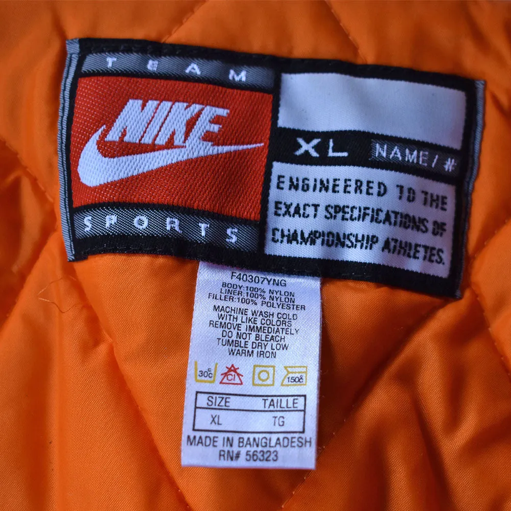 Y2K NIKE “Tennessee Volunteers” 中綿入り ナイロンジャケット 240119